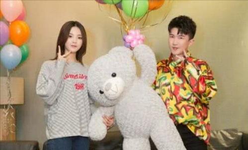 娱乐圈扒爷写吃瓜